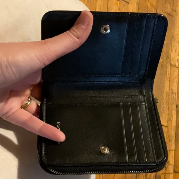 YSL (Saint Laurent) Black Croc - Compact Zip around Wallet - Picture 5 of 6